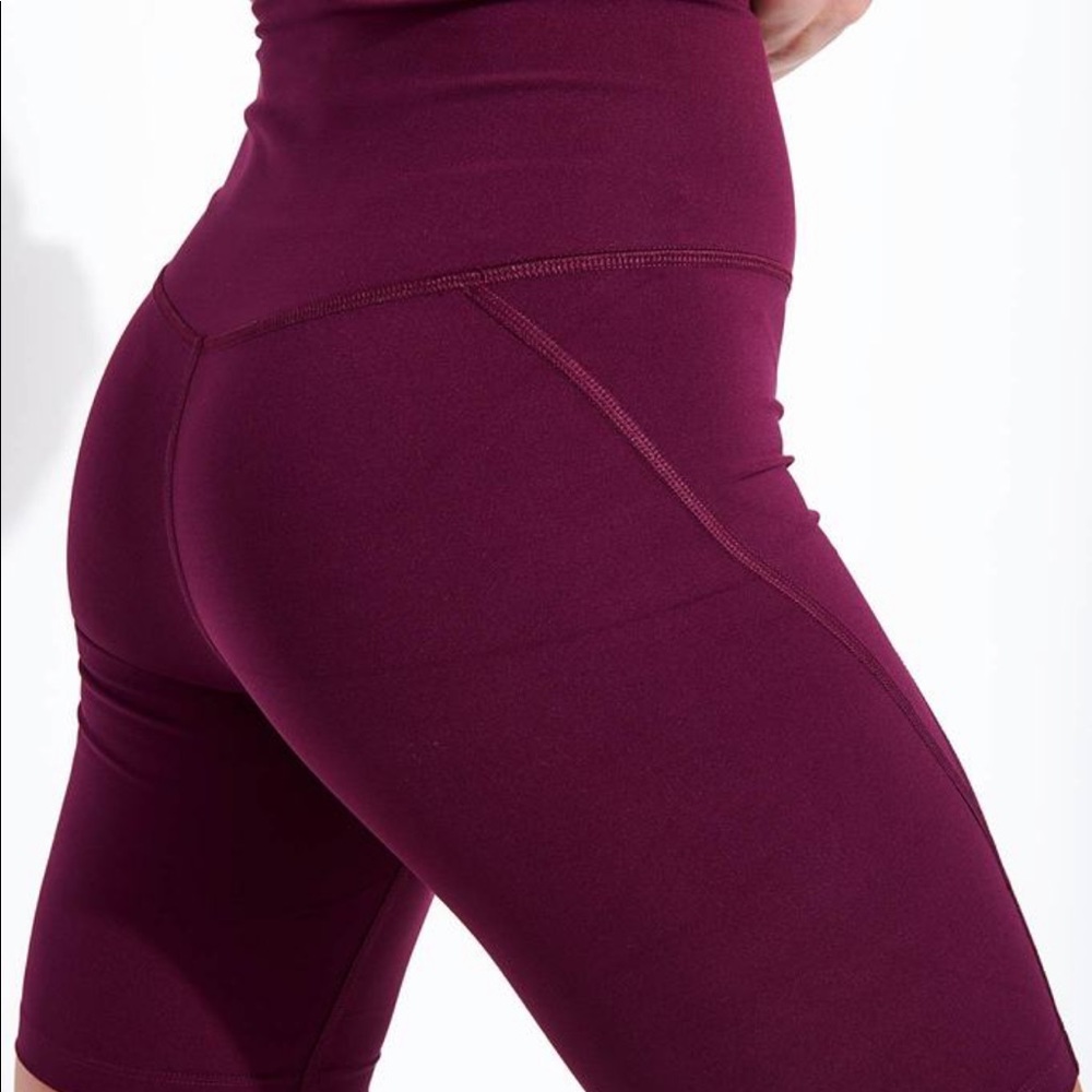 Girlfriend Collective Plum Bike Shorts NWT - Picture 3 of 5